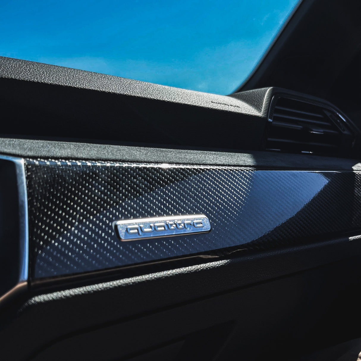 Copertura Interni Audi Q3 F3 (2019–2024) – Adesivo Vinile