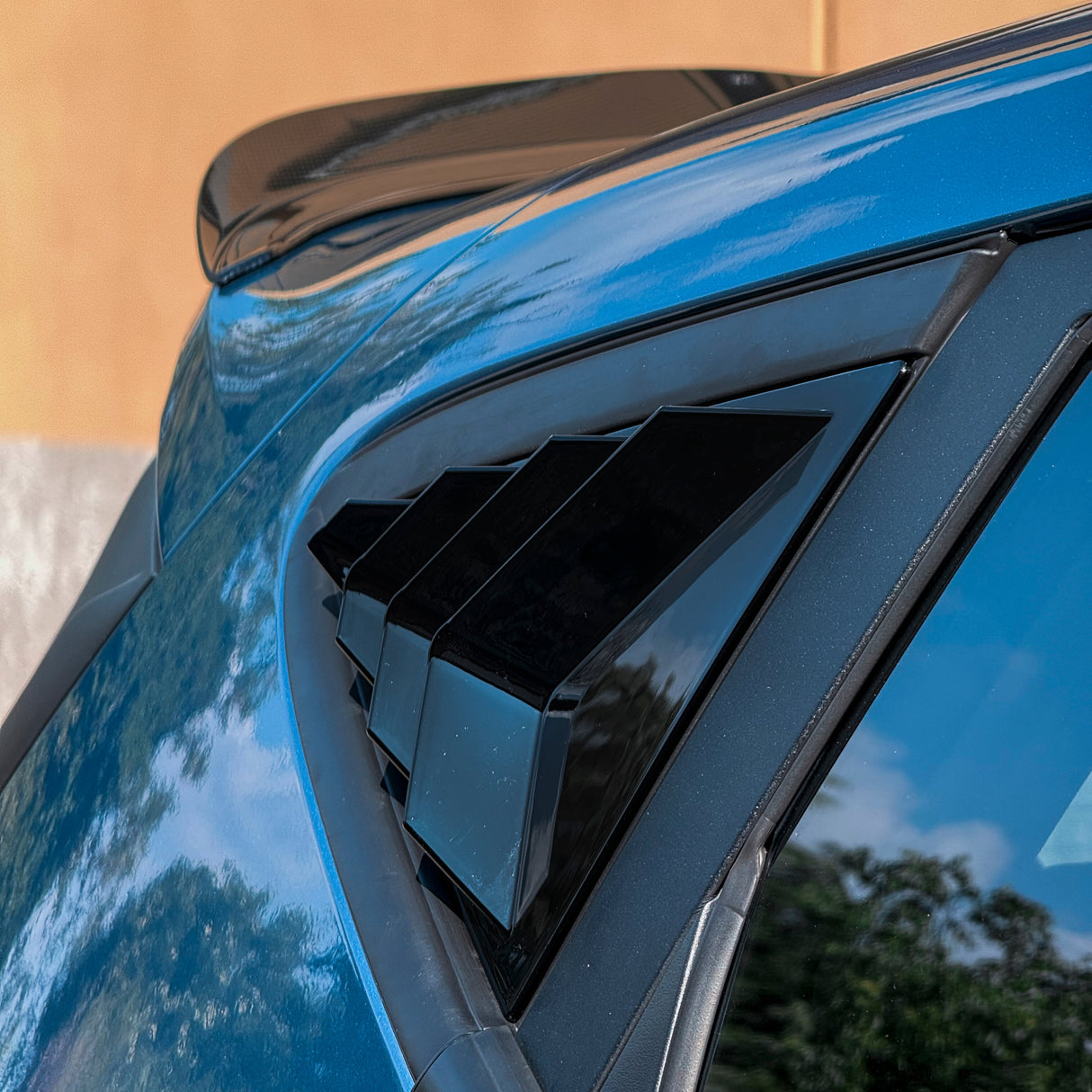 Cupola per finestrino posteriore MK8/.5 FIESTA PREORDER