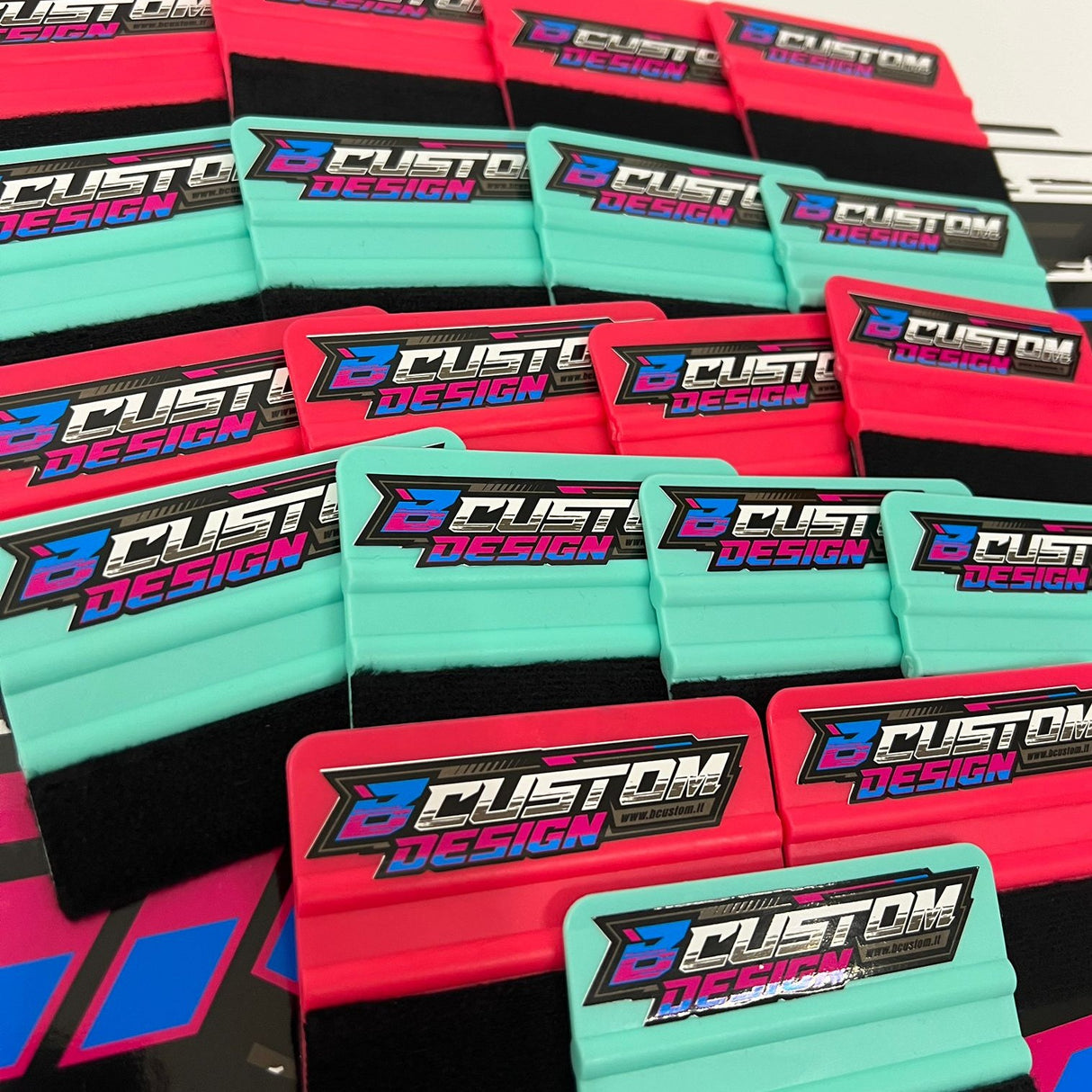 Spatola con bordo in feltro