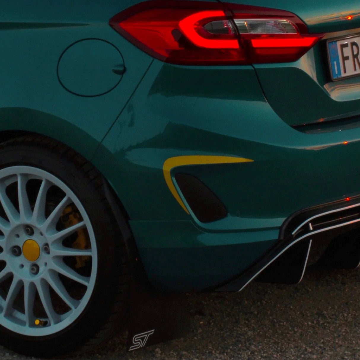 KOMBI-PAKET – FIESTA MK8 NEBELSCHEINWERFERKONTUREN