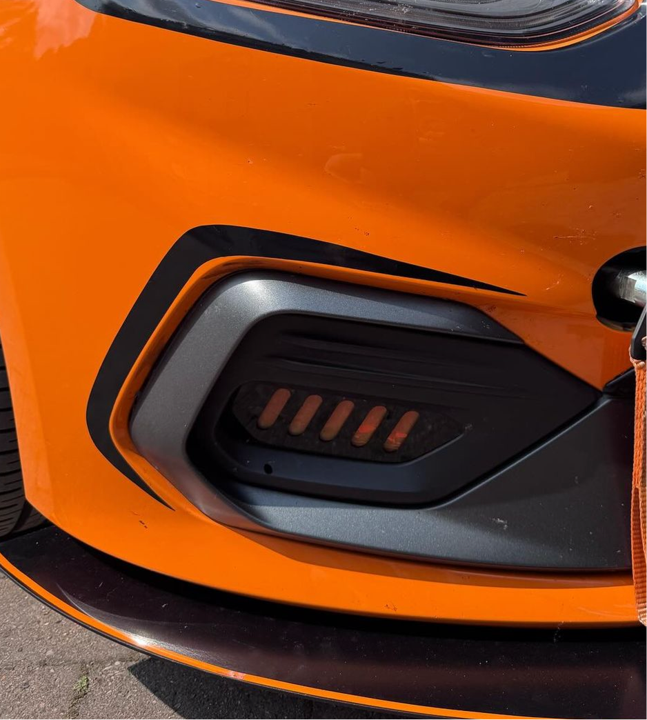 Contorni Fendinebbia Adesivi per Ford Fiesta MK8