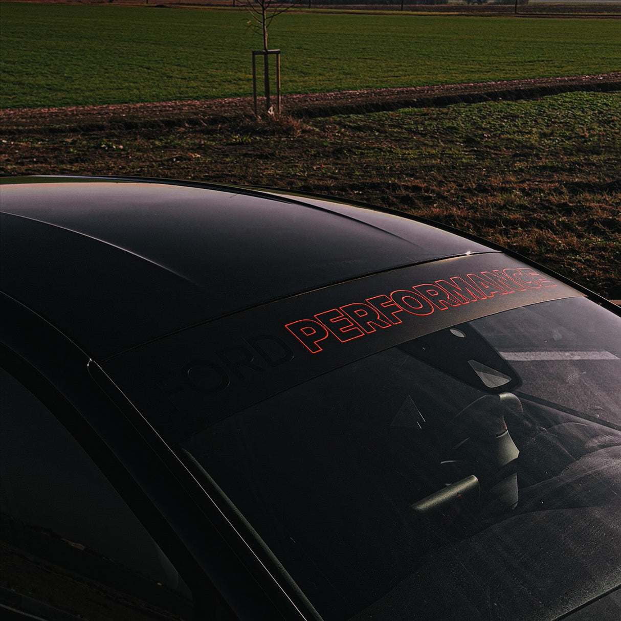 Sunstrip Ford Performance V2- Adesivo Parabrezza Sportivo per Fiesta Focus Puma