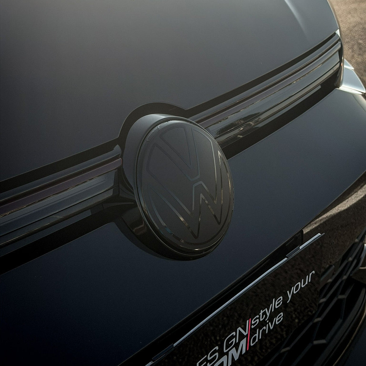 ADESIVO LOGO FRONTALE GOLF MK8