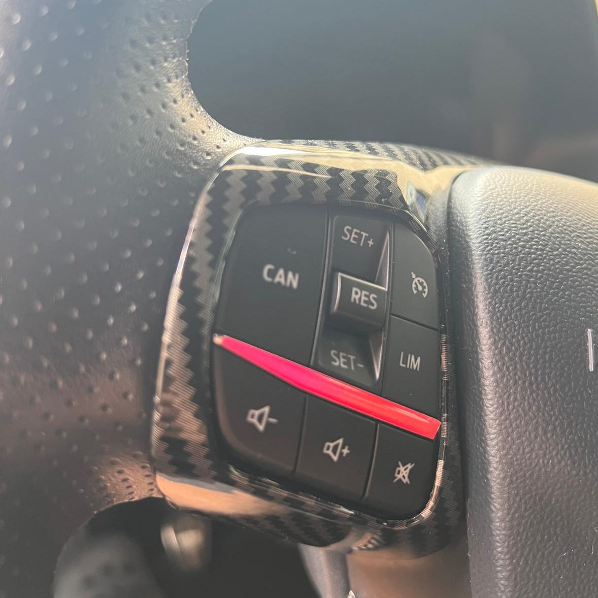 Copertura Cromature Volante per Ford Fiesta MK8, Focus MK4 e Puma MK2