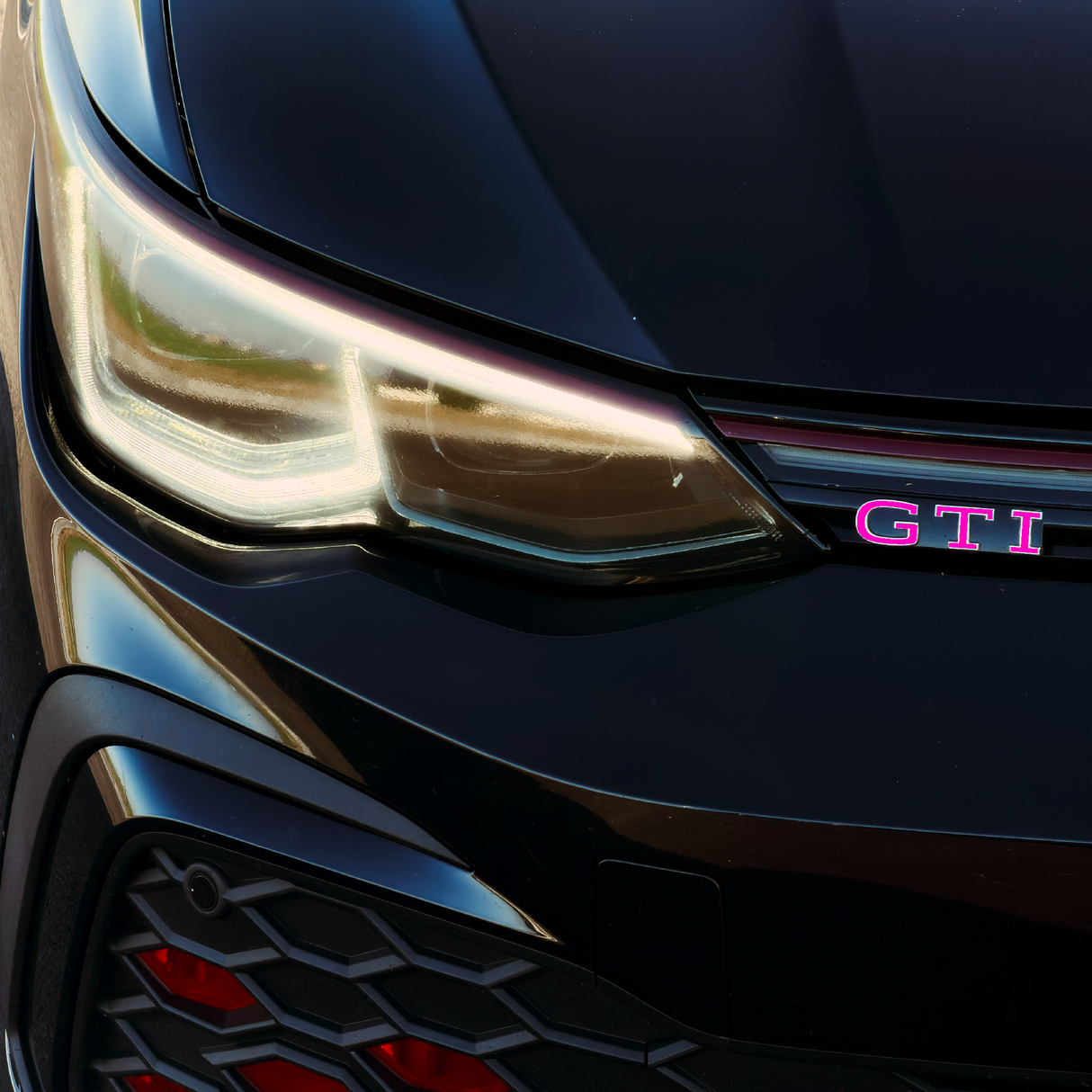 Inserto GTI Anteriore GOLF MK8 - Vinile Premium Personalizzazione