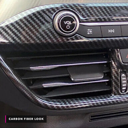 Dettaglio effetto fibra di carbonio cornice console Ford Focus MK4